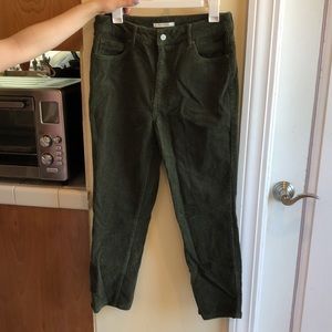 PACSUN mom jean dark green. Soft corduroy.